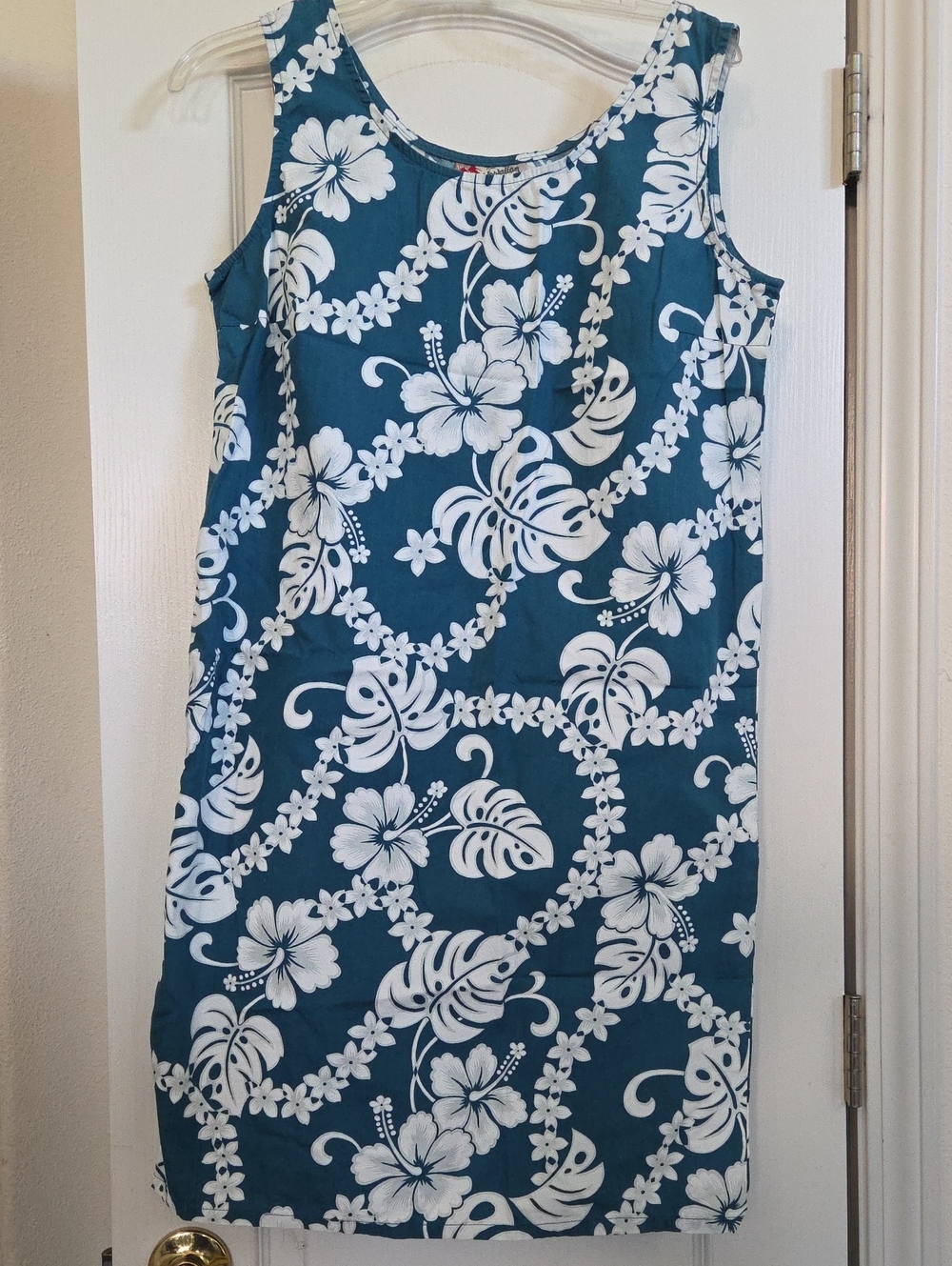 Vintage Hilo Hattie Hawaiian shift Dress!